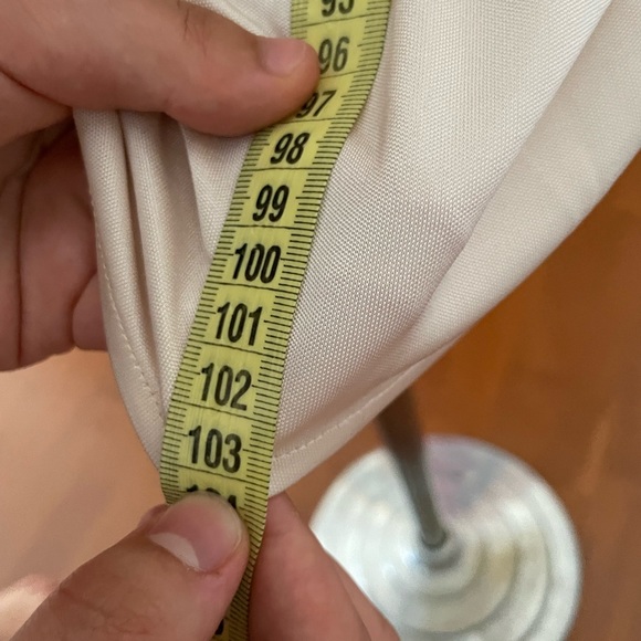 Gorgeous one shoulder summer dress. Beautiful soft ivory/cream. - Picture 7 of 12